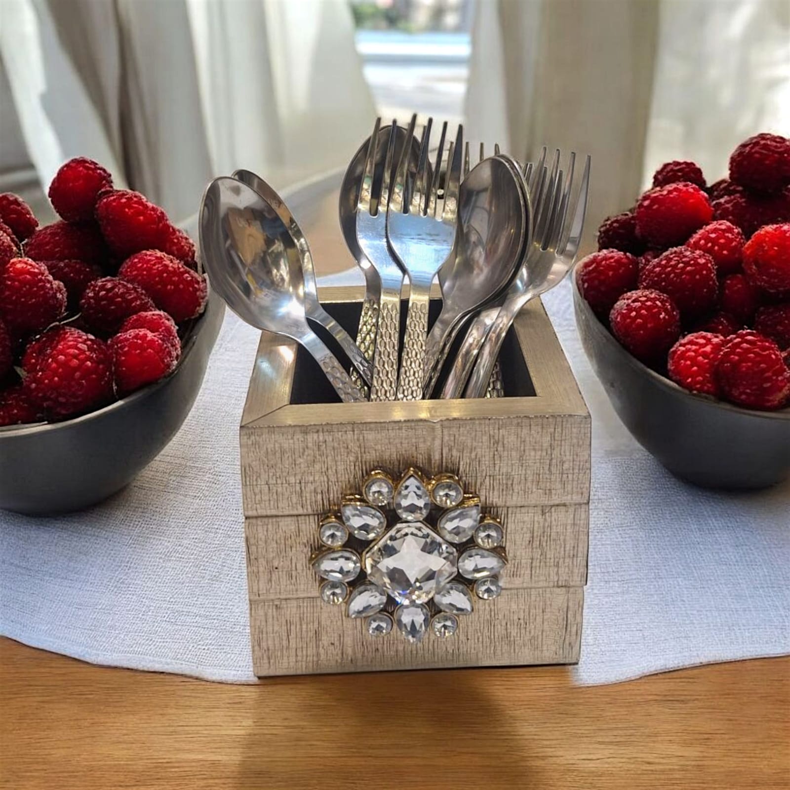 /storage/photos/1/cutlery stands/silver cutlery stand single with spoon n fork.jpg